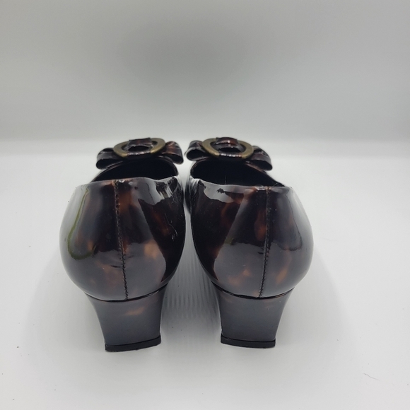 Stuart Weitzman slip on shoes size 7 1/2 - Picture 3 of 15